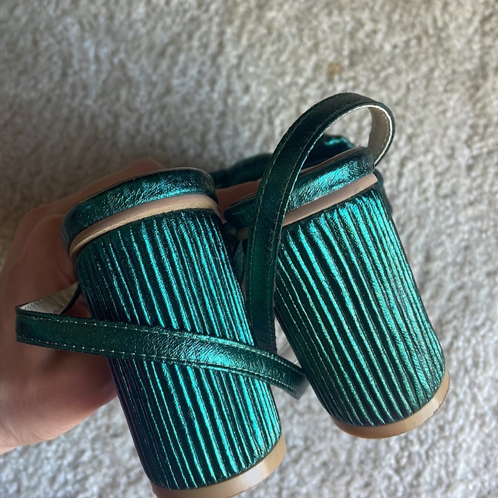 Green sandals - Picture 9 of 12